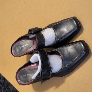Women's merona size 7 slip on mules black